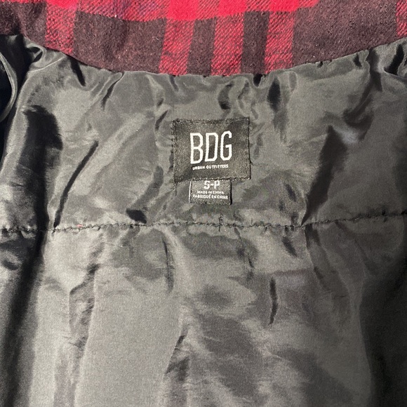 BDG Plaid Cropped Jacket - Picture 6 of 11